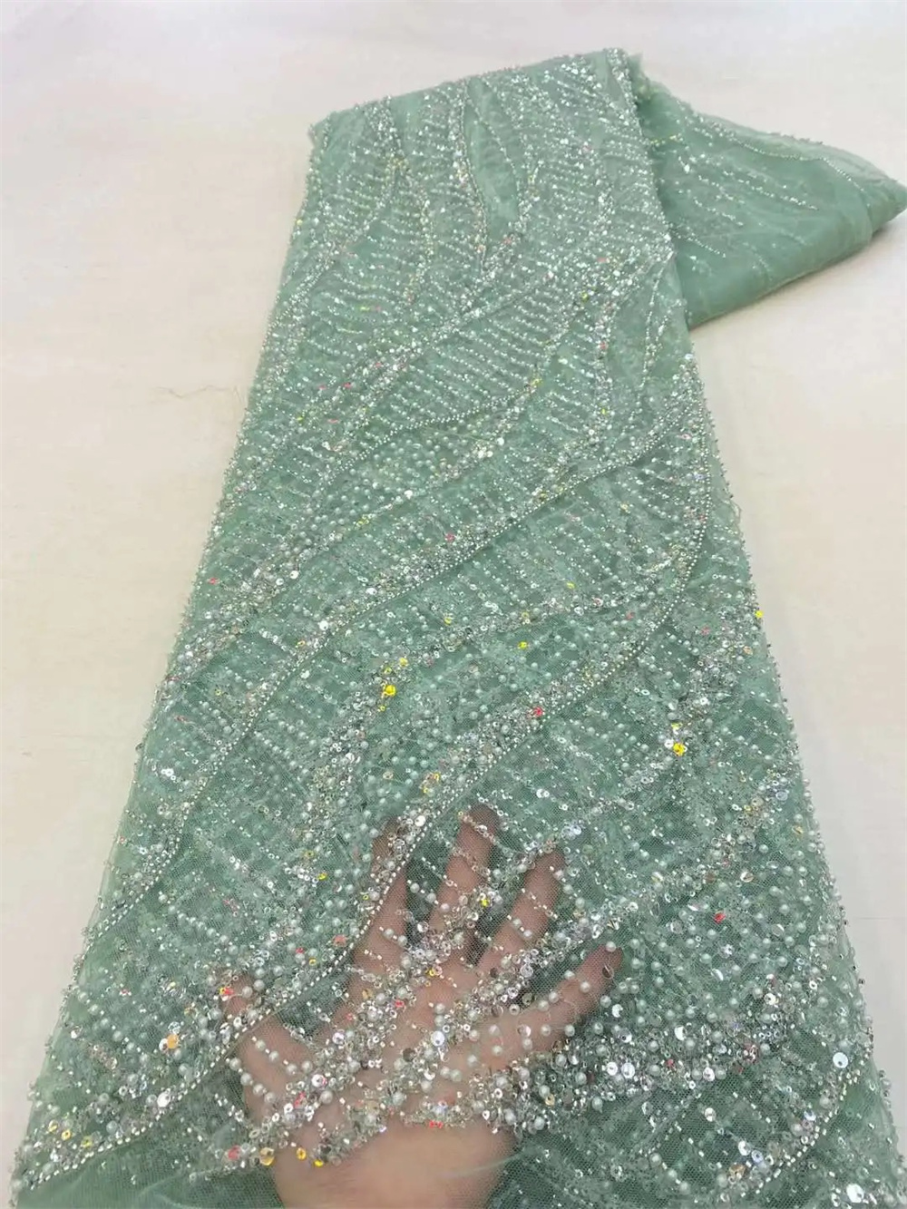 African Sequins Beaded Groom L - Glitter Tablecloth reseña y precio